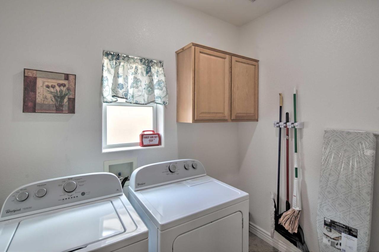 Desert Condo With Pool About 3 Miles To Colorado River! 布尔海德城 外观 照片